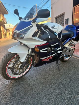 Honda CBR 954 RR 2002