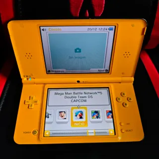 Nintendo DSi XL Amarilla Multisistema