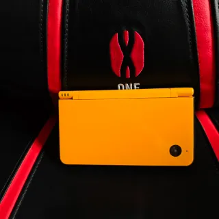 Nintendo DSi XL Amarilla Multisistema