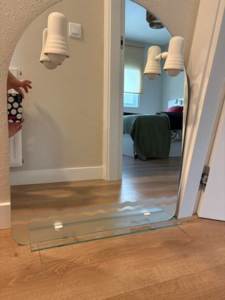 Espejo baño sin marco con estante y luz