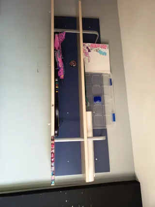 Conjunto juvenil:cama, mesita, escritorio, estante