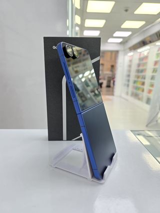 Samsung Galaxy Z Flip 7 256GB Blu Semi Nuovo