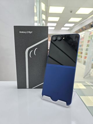 Samsung Galaxy Z Flip 7 256GB Blu Semi Nuovo