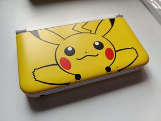 Nintendo 3DS XL edición Pikachu