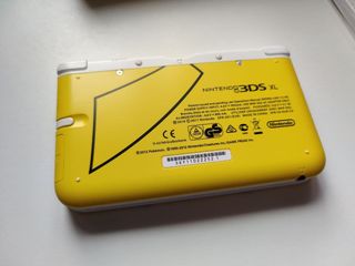 Nintendo 3DS XL edición Pikachu