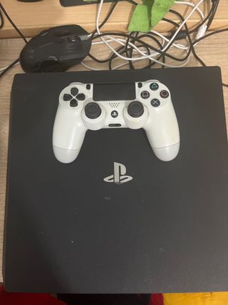 Consola PS4 Pro + Mando Blanco