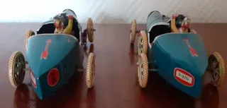 2 Coches antiguos de Juguete