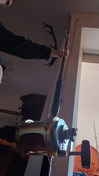 Caña y carrete pesca altura 130 lbs