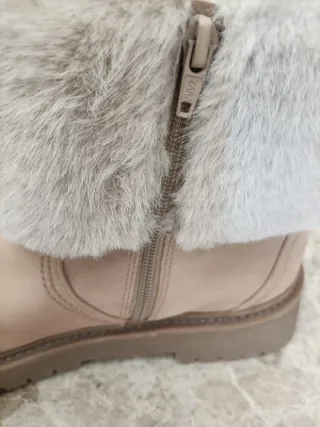 Botines Zara Beige con Borrego