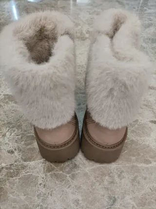 Botines Zara Beige con Borrego