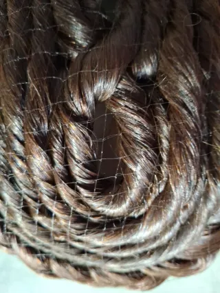 Pelo castaño fallera recogido