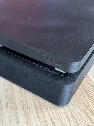 PS4 Slim 1TB + FIFA 20, Call of Duty, Until Dawn