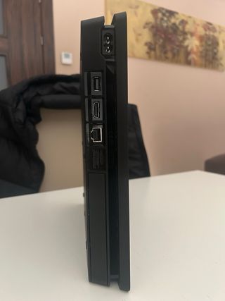 PS4 (PlayStation 4) Negra + 2 Mandos