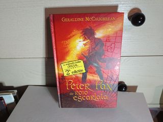 PETER PAN . DE ROJO ESCARLATA . LIBRO