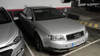 Audi A4 con Ruedas de 22' y Llantas de aleación