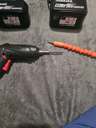 Taladros Makita 18V + Atornillador