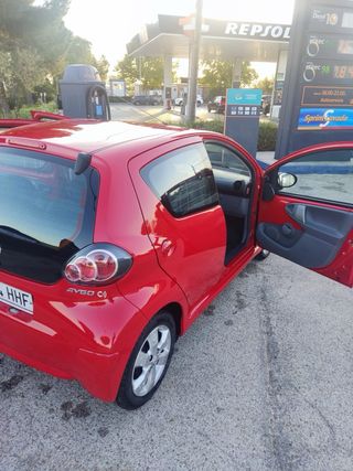 Toyota Aygo 1.0 VVT-i · Año 2012 ·