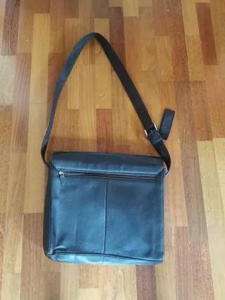 Cartera bandolera Guy Laroche cuero marrón