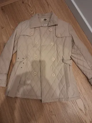 Abrigo acolchado beige mujer