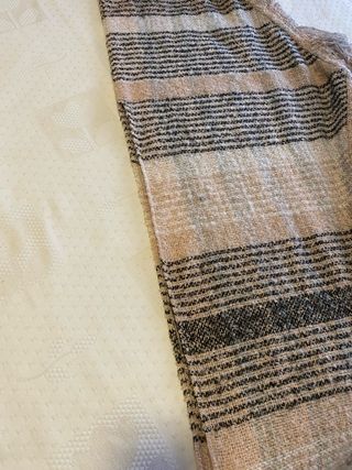 Poncho de lana con flecos