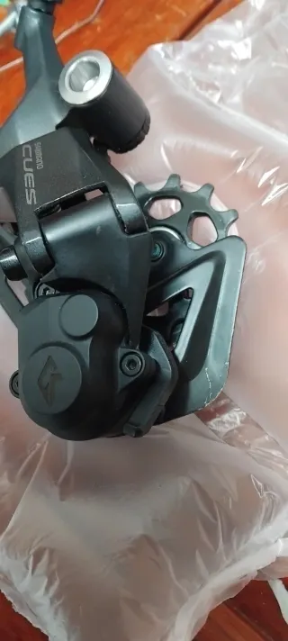 Grupo Shimano CUES U6000 10v