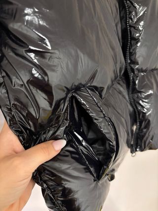 Abrigo negro brillante talla S