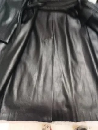 Abrigo polipiel negro El Corte Inglés