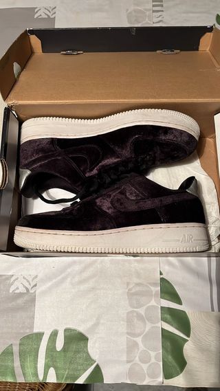 Nike Air Force 1 Terciopelo Negro Talla 38