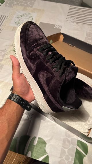 Nike Air Force 1 Terciopelo Negro Talla 38