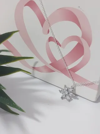 Collar Pandora Flor Circonitas Plata