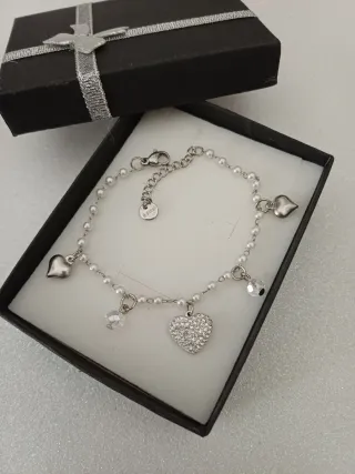 Bracciale con cuori e perle
