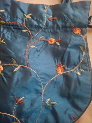 Bolso saco fiesta bordado