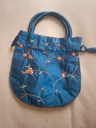 Bolso saco fiesta bordado