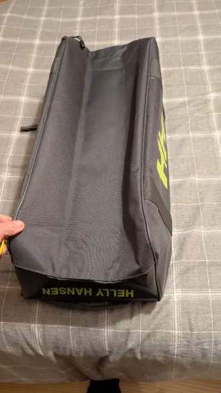 Bolsa de viaje Helly Hansen HH negra y verde