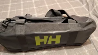 Bolsa de viaje Helly Hansen HH negra y verde