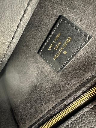 Louis Vuitton Montaigne BB Negro