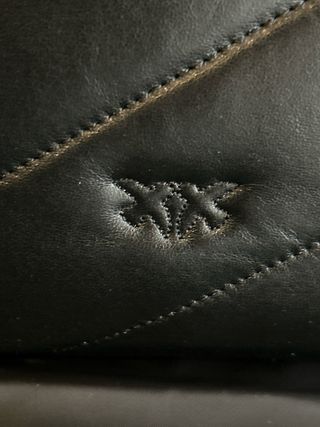 Borsa Pinko Nera con Dettagli Oro