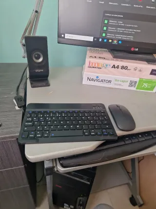 Teclado Inalámbrico Compacto Negro