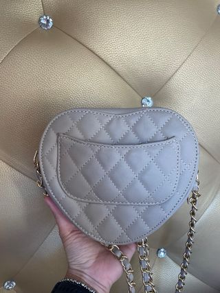 Bolso Corazón Beige Dorado