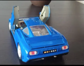 Bugatti EB 110 Escala 1/18