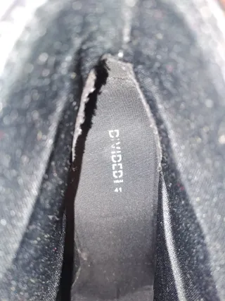 Botas negras con cordones y tacón grueso