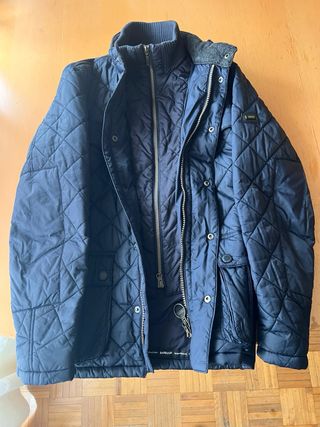 Chaqueta Barbour acolchada azul marina