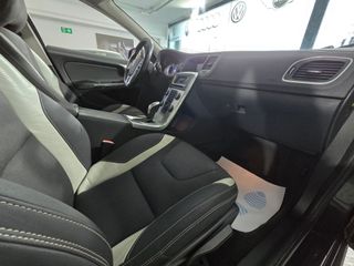 VOLVO S60 2.0 D4 RDesign Auto