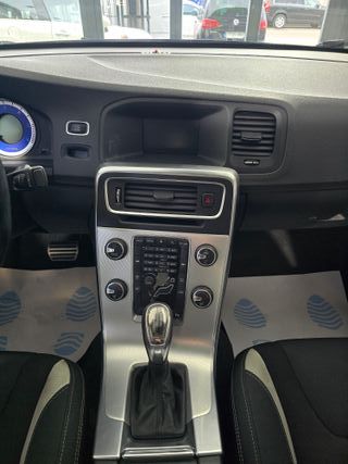 VOLVO S60 2.0 D4 RDesign Auto