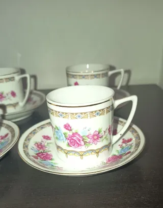 Antiguo juego de café de porcelana