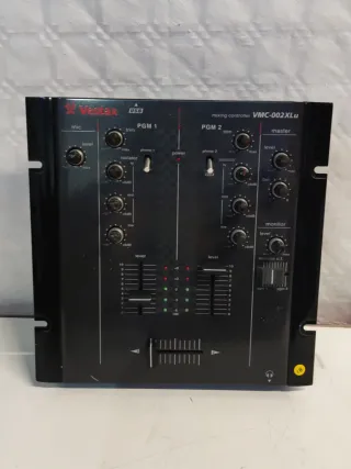 Mesa de mezclas Vestax VMC-002XLu