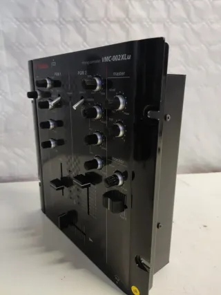 Mesa de mezclas Vestax VMC-002XLu