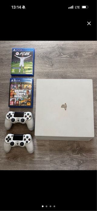 PS4 Pro Bianca + FIFA + GTA V