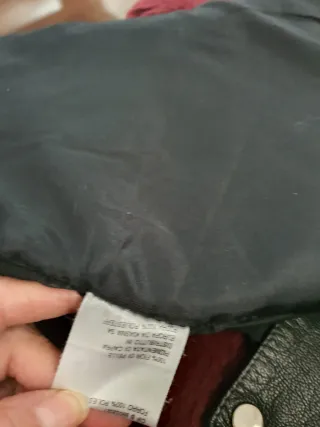 Chaleco de cuero negro