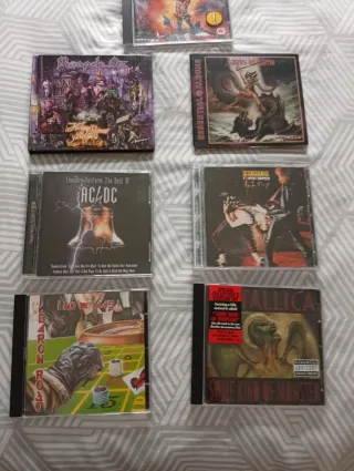Lote 8 CDs Música Heavy Metal